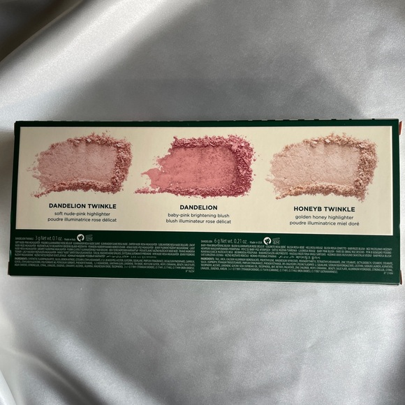 Benefit, Twinkle ‘N Jingle Bush and Highlighter Palette - Picture 2 of 5